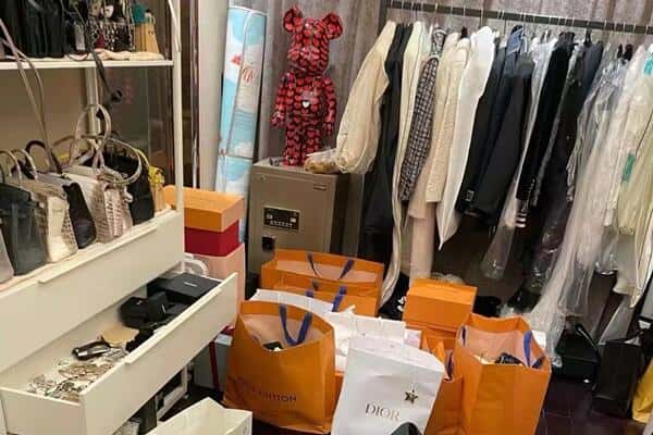 迭部县回收一线品牌衣服